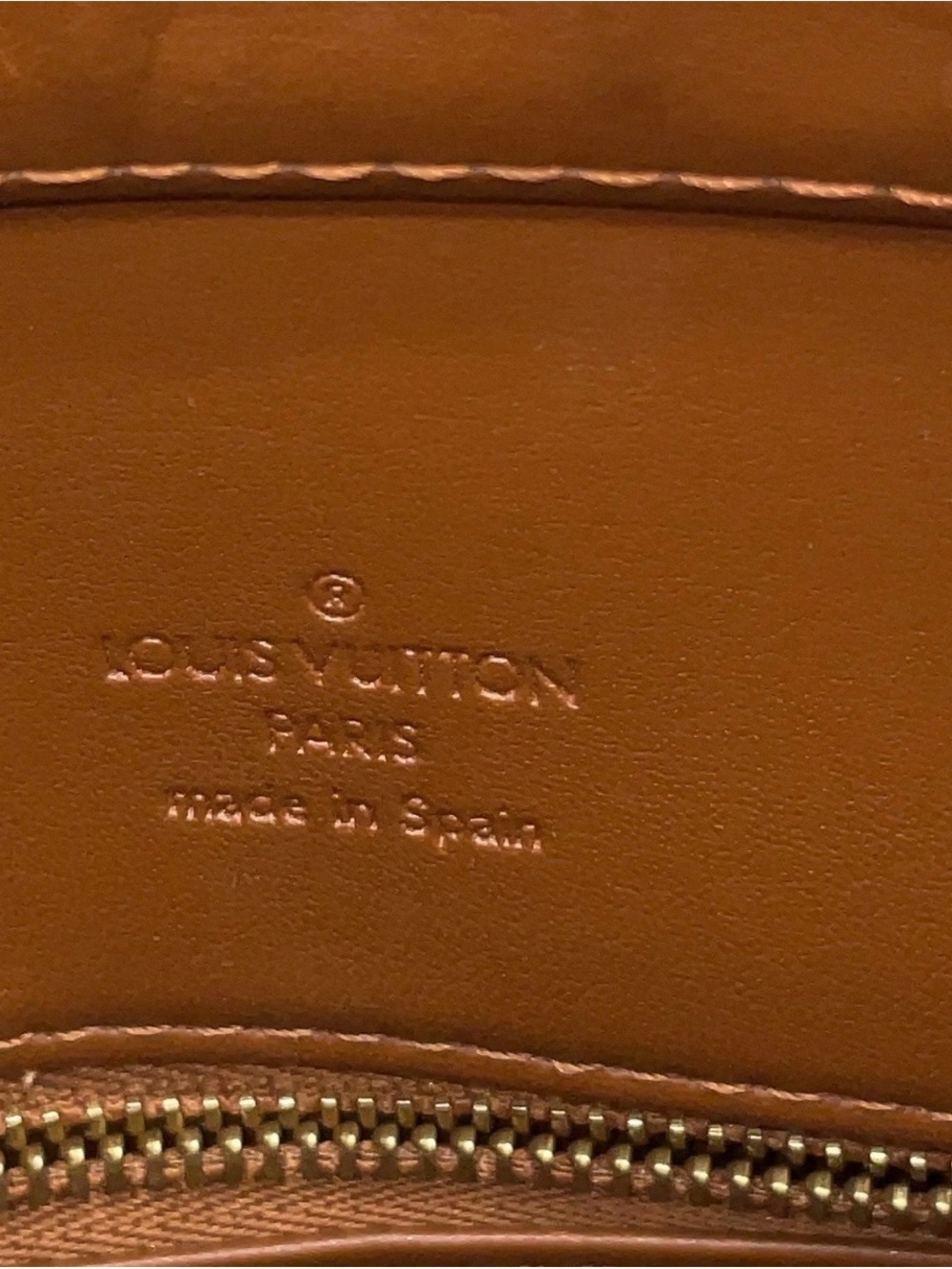 Auth Louis Vuitton Monogram Vernis
Houston Bronze Tote Bag - Picture 12 of 13